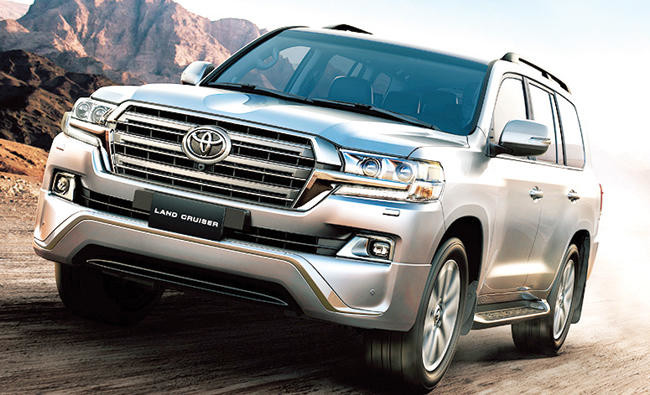 You are currently viewing Toyota Land Cruiser: The Ultimate Off-Road King in the GCC